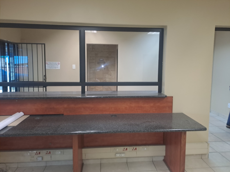 Commercial Property for Sale in Oos Einde North West